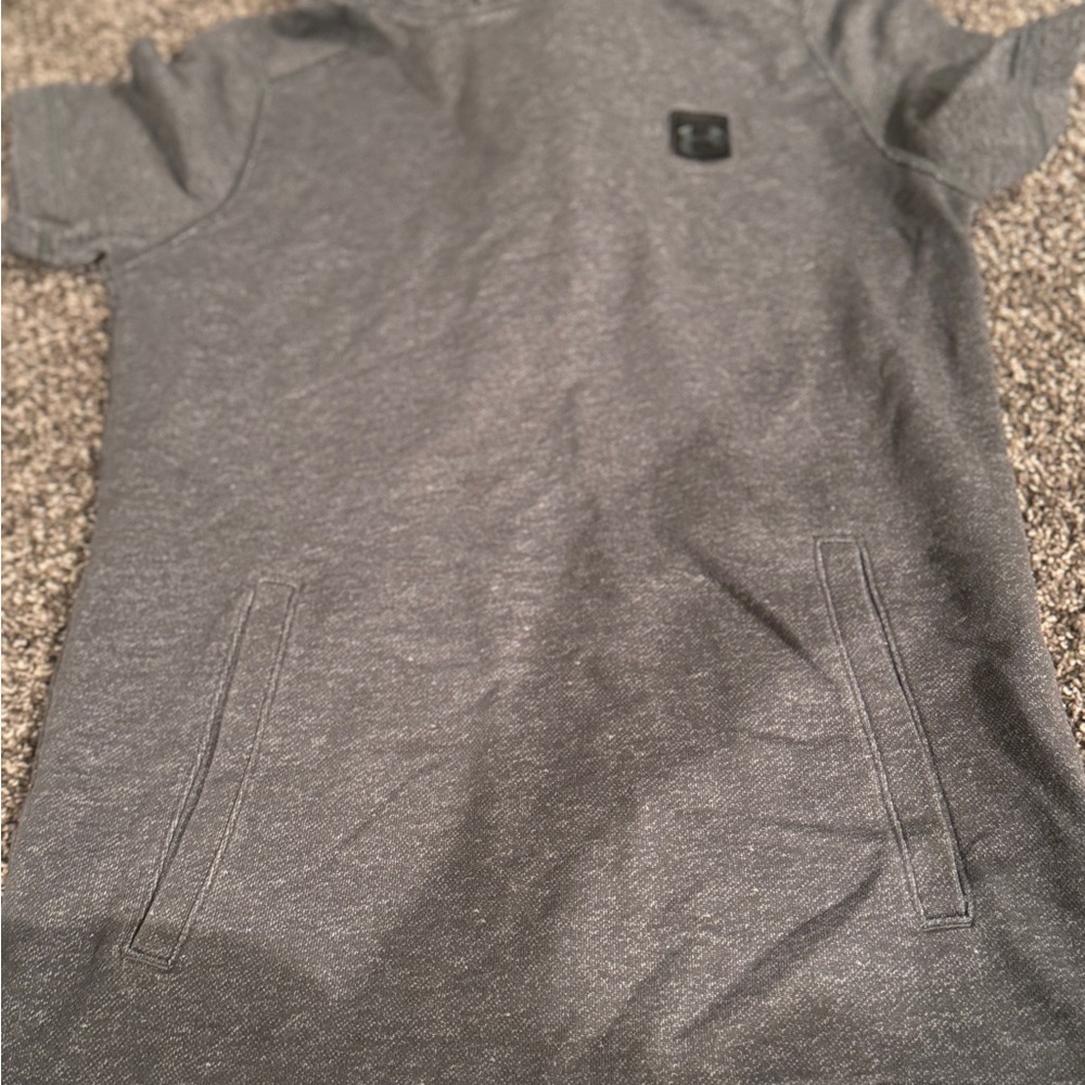 Under armour men’s small sweat short sleeve shirt